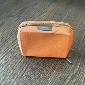 BellRoy Tech Kit compact, bronze color, brand new.